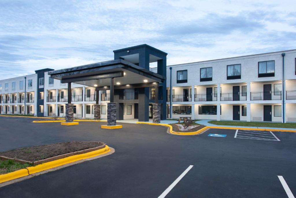 University Inn & Suites, Charlotte