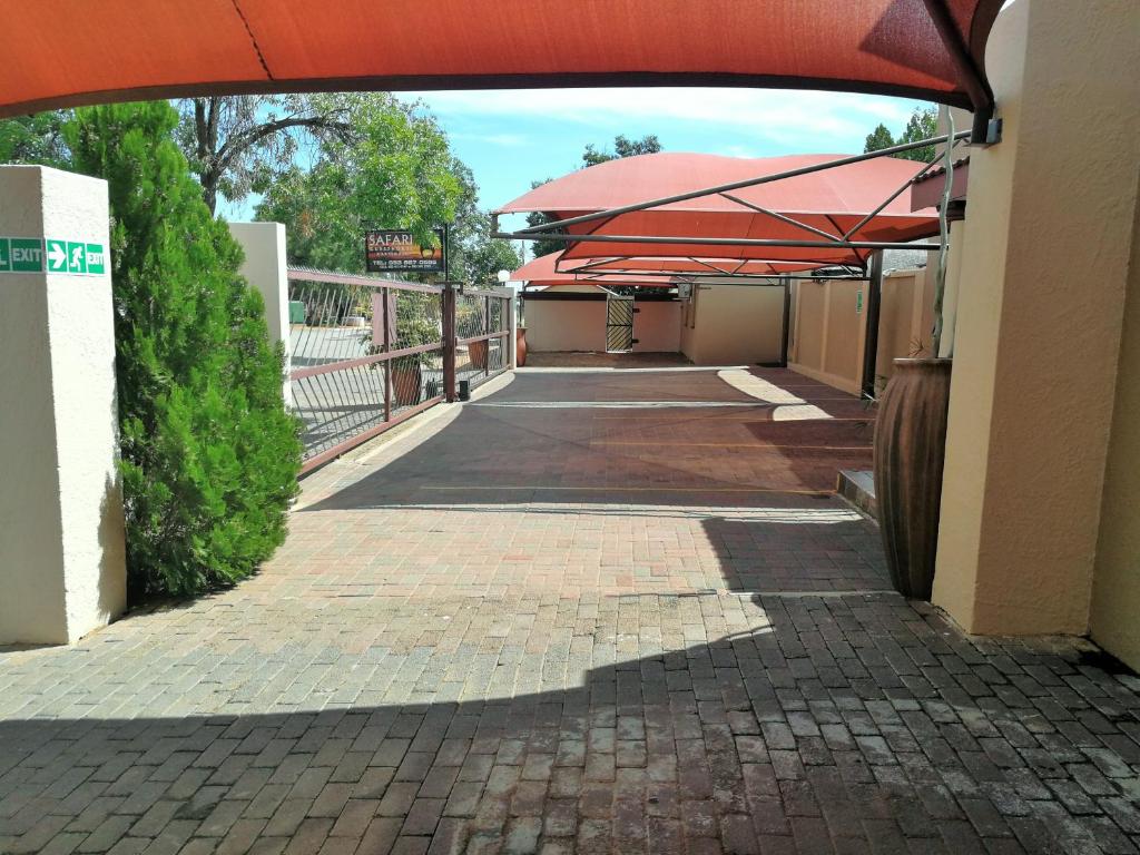 Safari Guesthouse photo