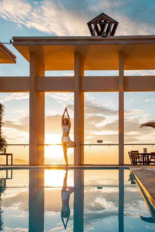 Khu vực xung quanh