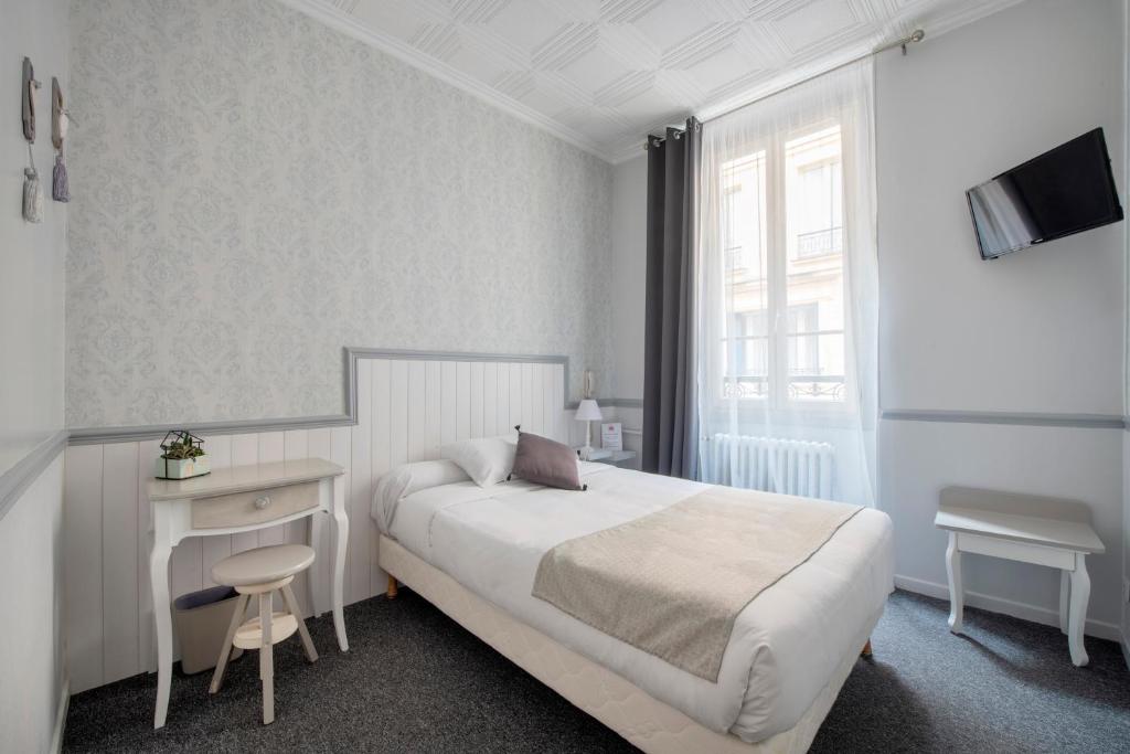 Royal Hotel Versailles photo