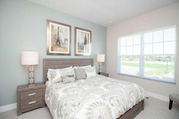 4 BR 4 BA Self Check-In Close to Disney Theme Parks, Orlando