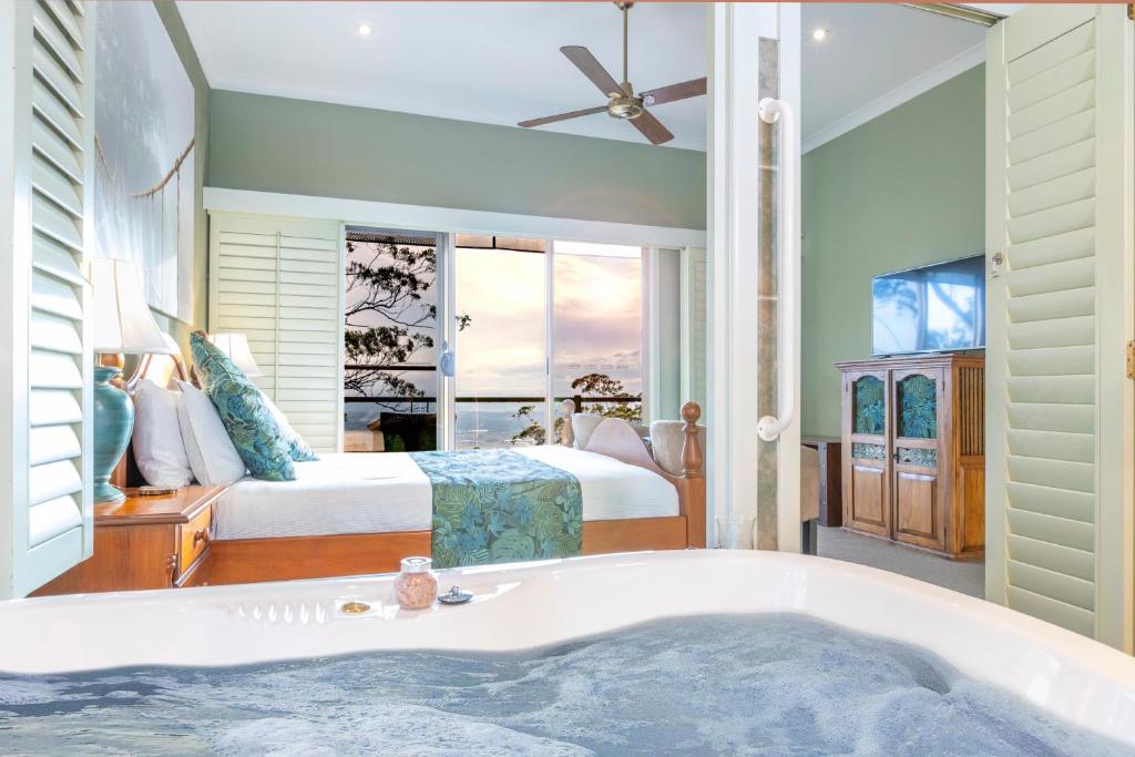 Avocado Sunset Bed and Breakfast photo