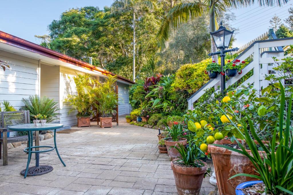 Avocado Sunset Bed and Breakfast photo