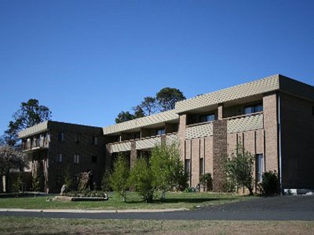 Southern Cross Motor Inn photo
