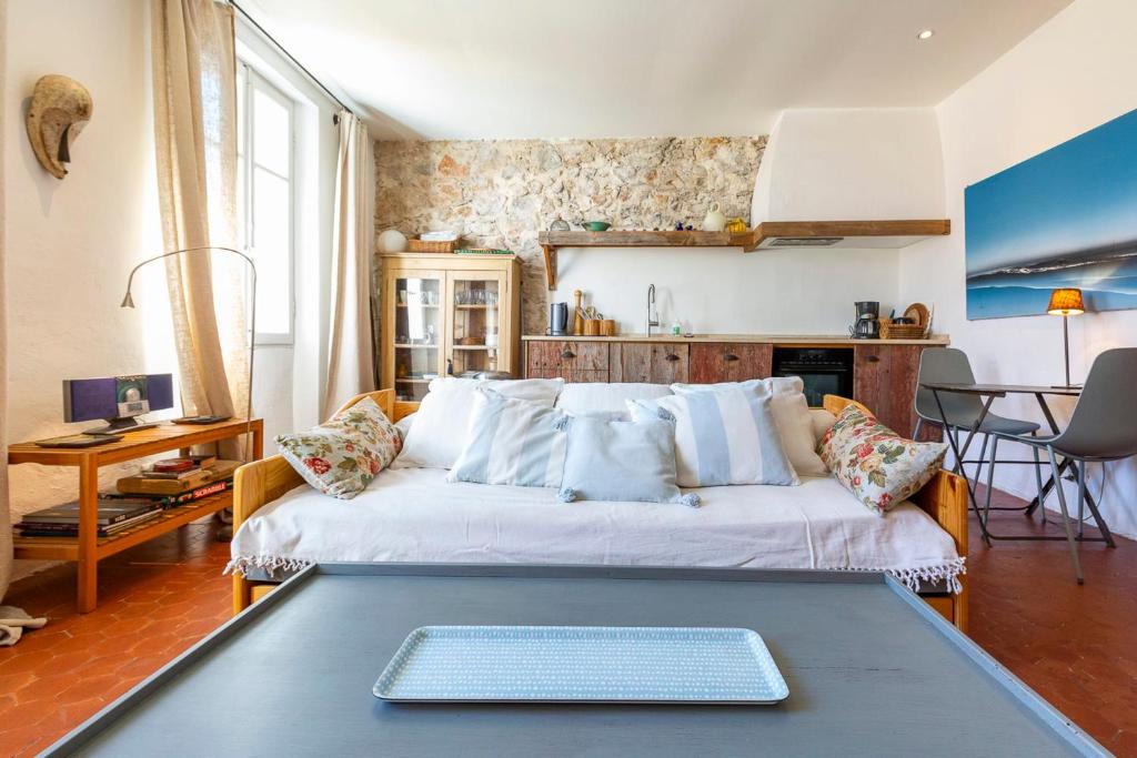 Logement atypique dans la rue Fourmillière - 3