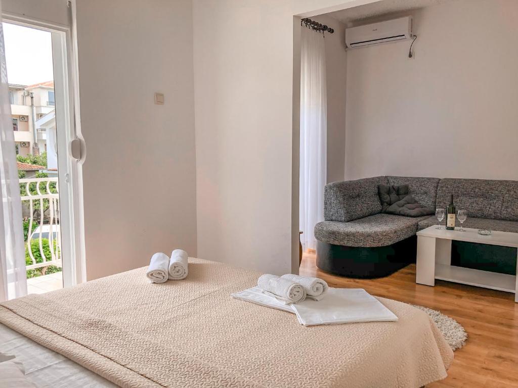 Vila Adriatik — Hotel in Ulcinj