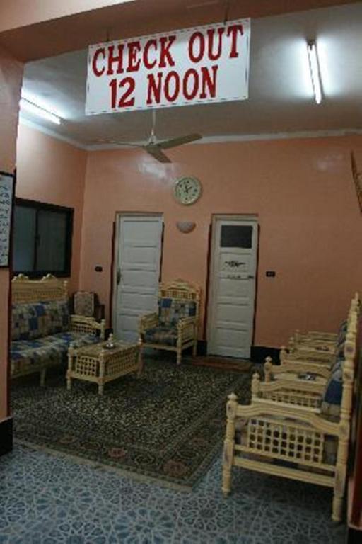 Fontana Luxor Hostel photo