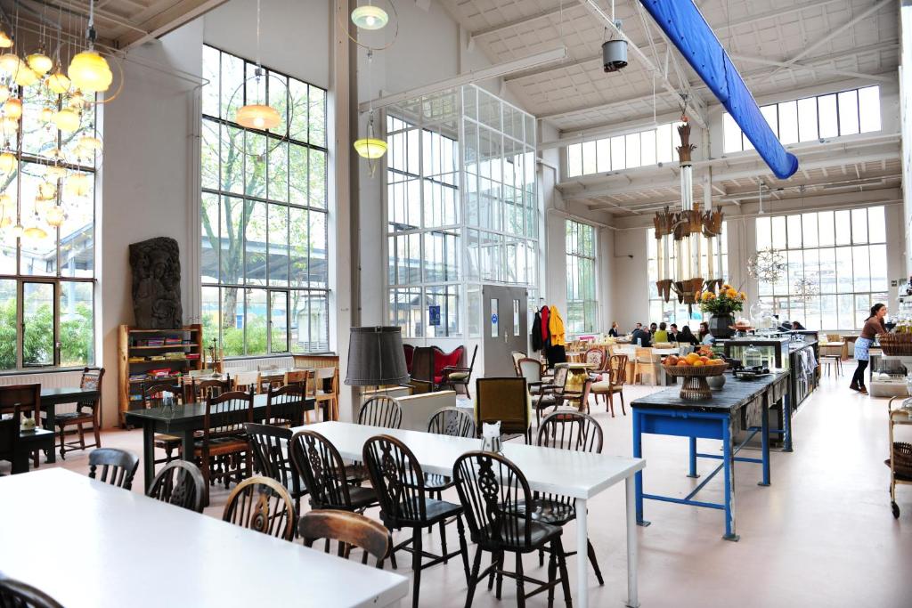 المنطقة المحيطة