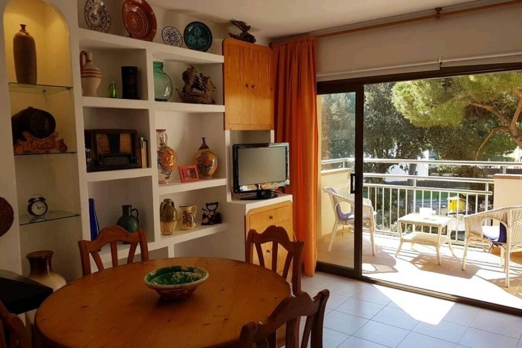 APARTAMENTO JUNTO AL MAR CON JARDIN COMUNITARIO Y PARKING - 1