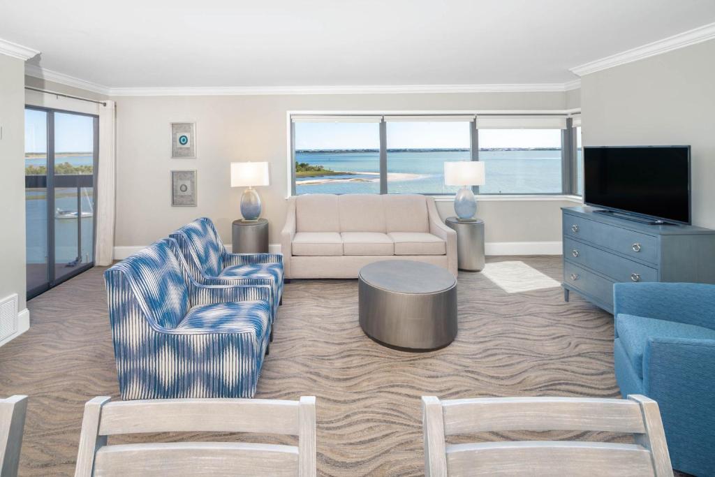 Bask Hotel at Big Rock Landing