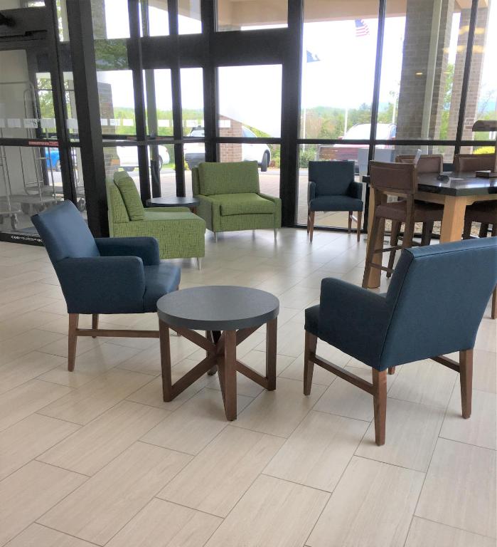 Holiday Inn Express Stephens City photo