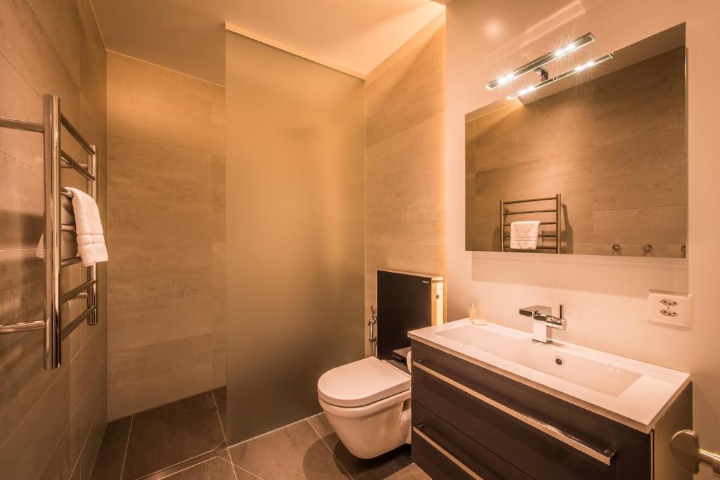 Independance Penthouse photo