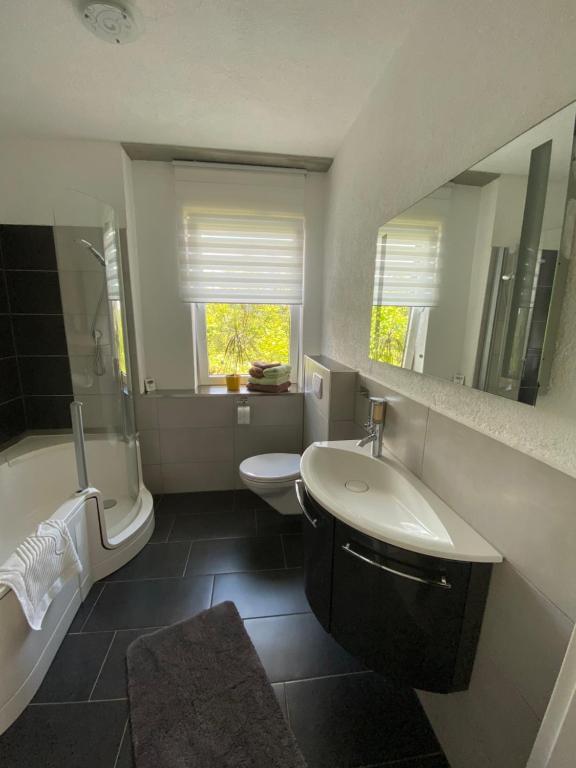 Ferienwohnung Zum Saaletalblick photo