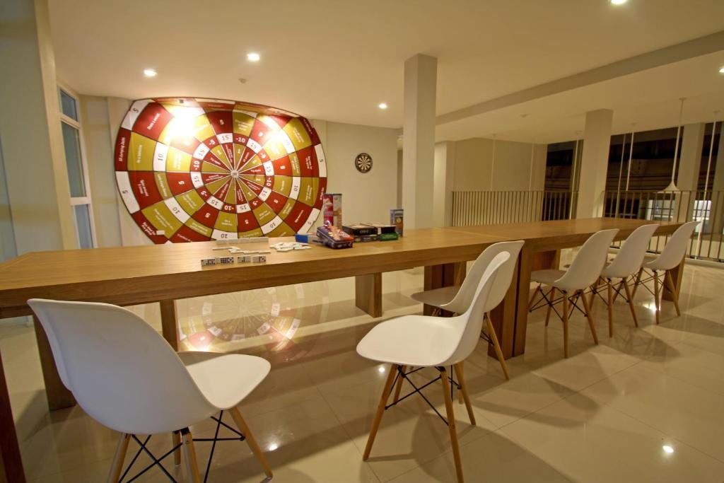 Shared lounge/TV area, Chern Bangkok in Bangkok