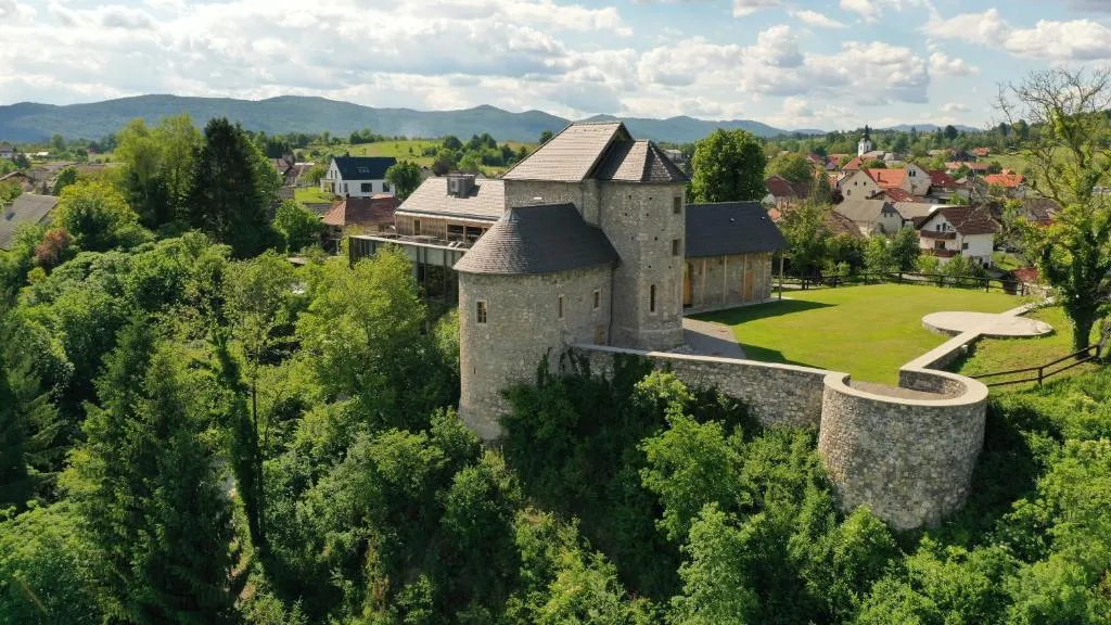 Vinica Castle Boutique & Spa Hotel, hotel in Vinica