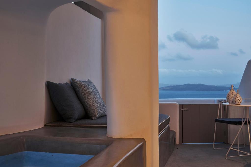 Alisaris Cave Suites photo