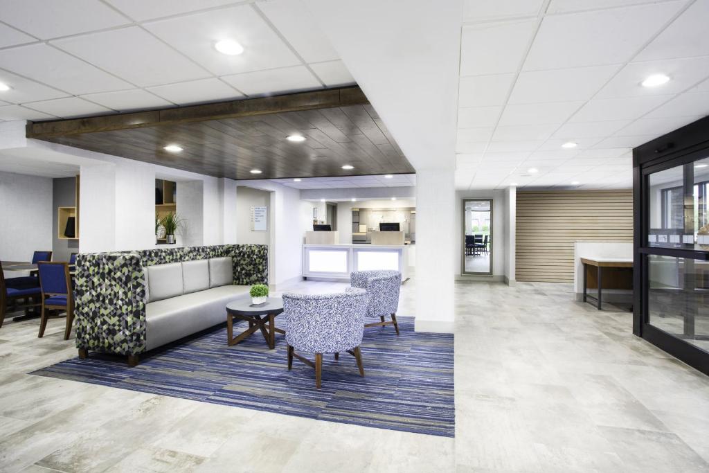 Holiday Inn Express Hopewell - Fort Lee Area photo