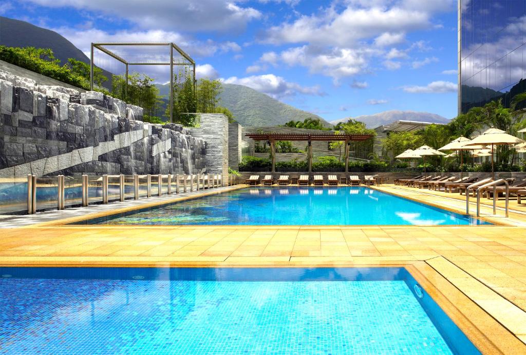 Swimming pool, Novotel Citygate Hong Kong Hotel in Hong Kong