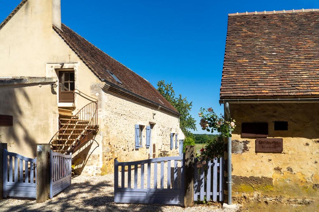 Chambre d'Hotes chez Artiste Verrier, La Perriere - Perche photo