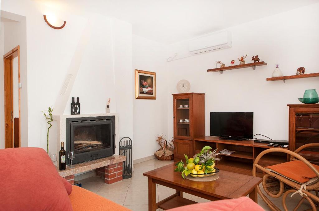 APARTMANI LORANUM, Marina