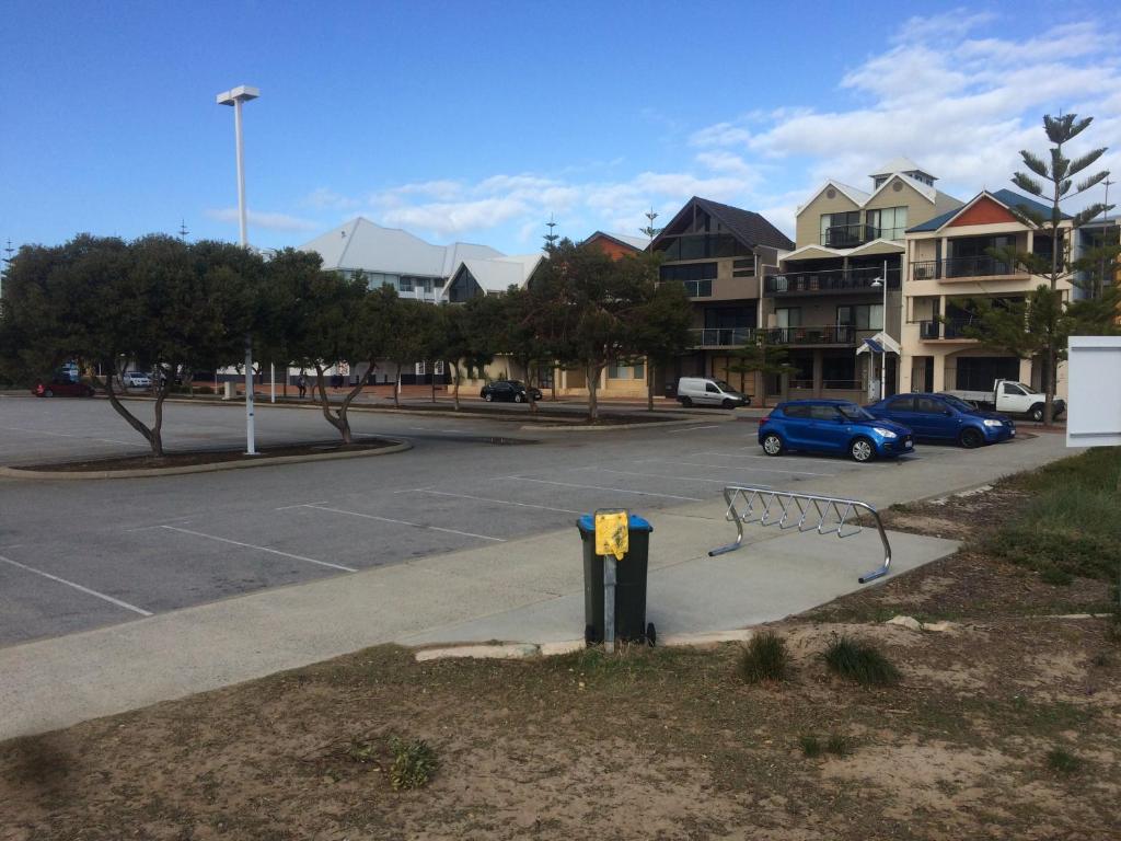 Breakwater Short Stay photo