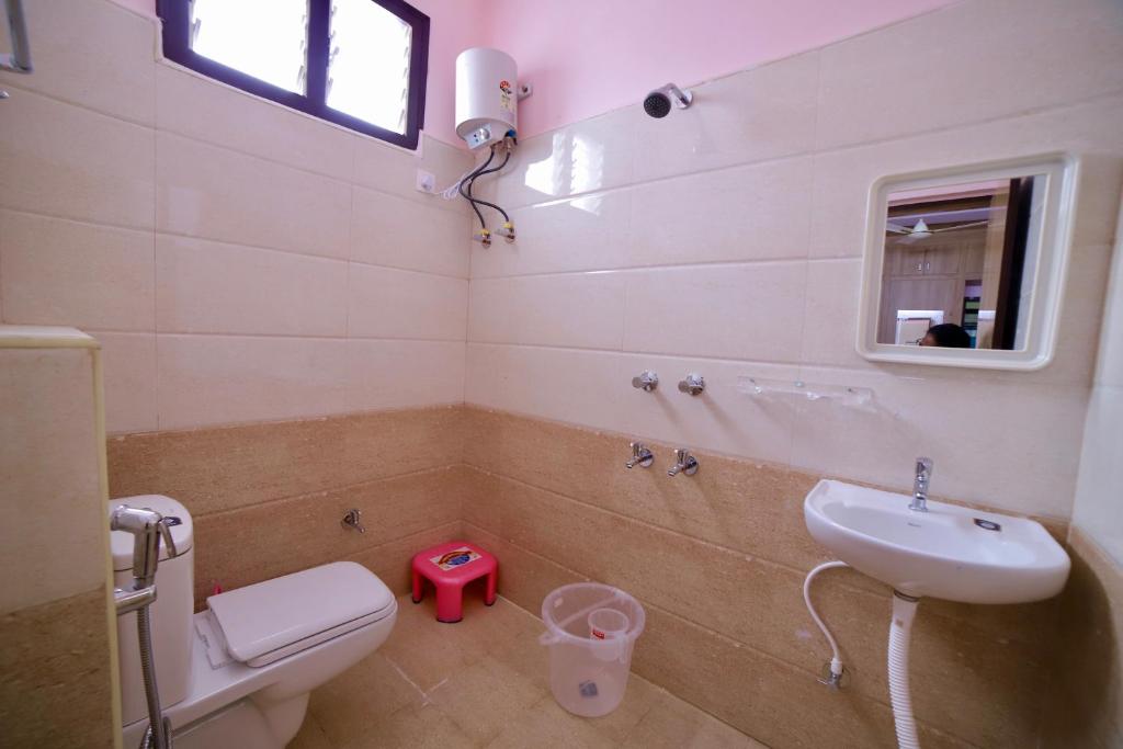 TrueLife Homestays - Near Railway Station on the way to Tirumala Temple - Fully Furnished Luxurious  photo