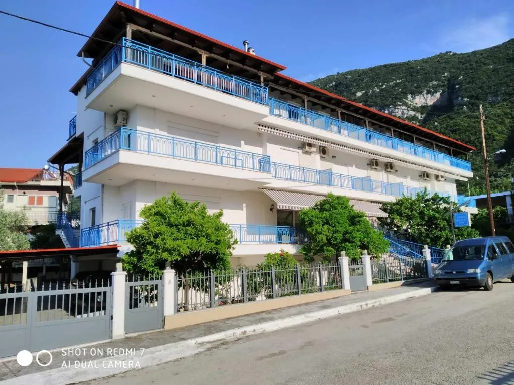 Hotel Dellis, hotel in Kamena Vourla
