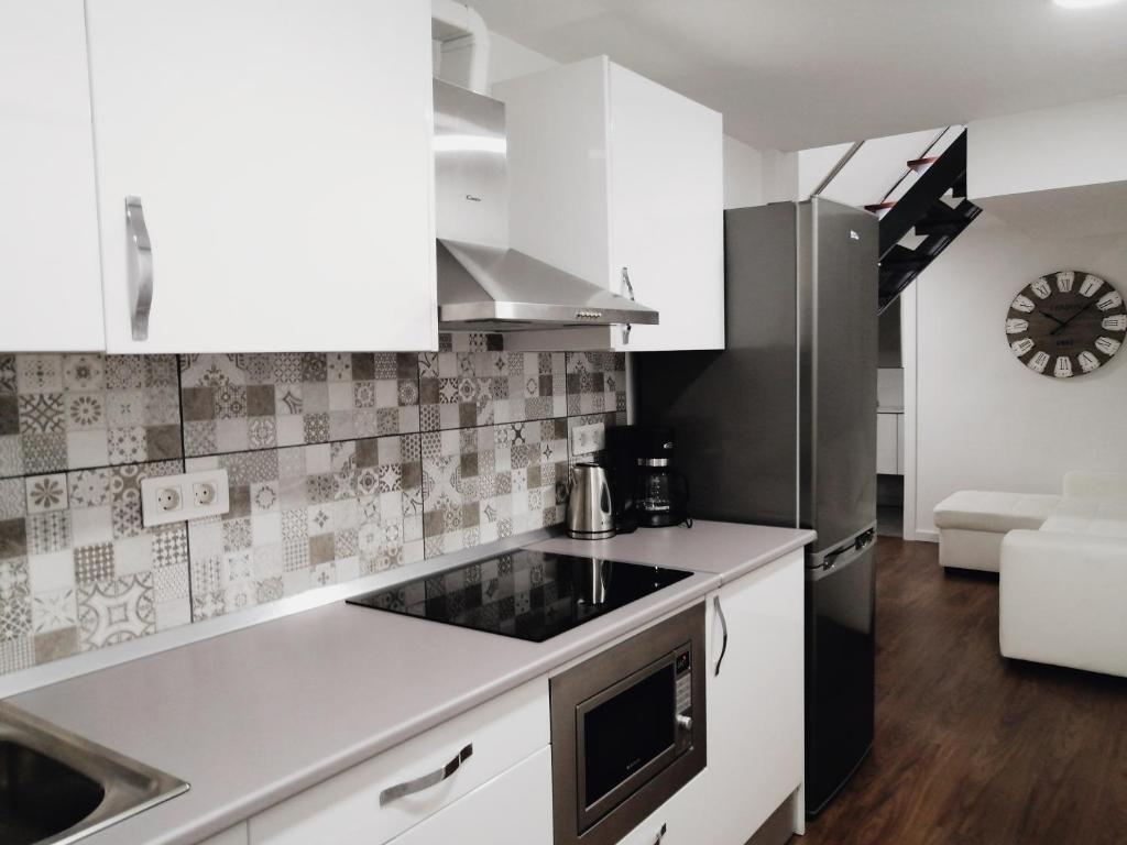HomeForGuest BIOMA Modern & Minimalist Apartment photo
