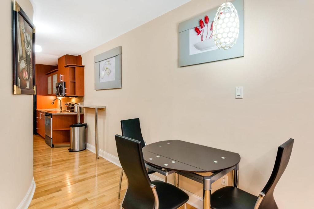 Stylish 1BD Loft in Center City photo