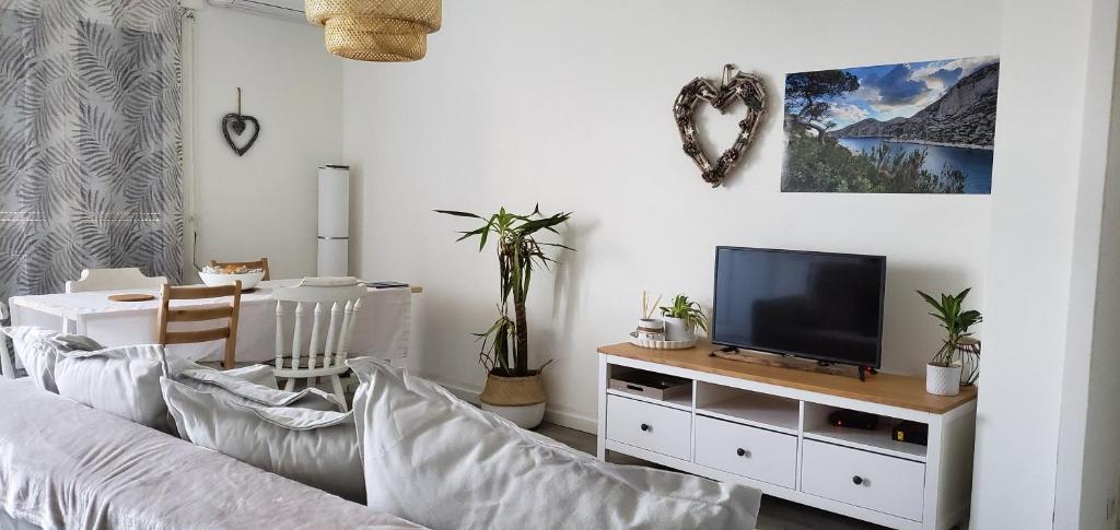 Appartement cosy balcon vue dégagée au cœur de Marseille - Joliette - 2