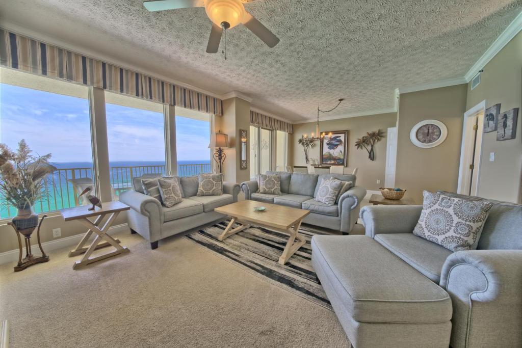 Relaxing Beachfront Condo with Beach Access - Unit 1603, Panama City Beach