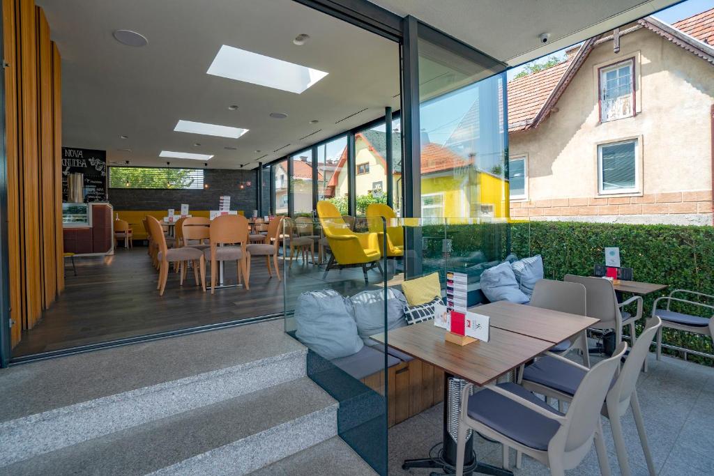 Guest House Pohorska Kavarna 6