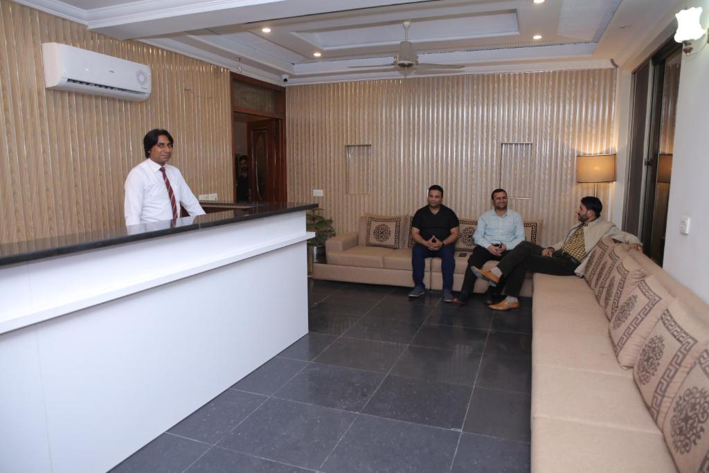 フロント・ロビー