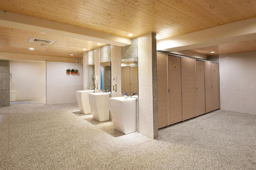 宜舍單人旅店 (Ease Single Inn)