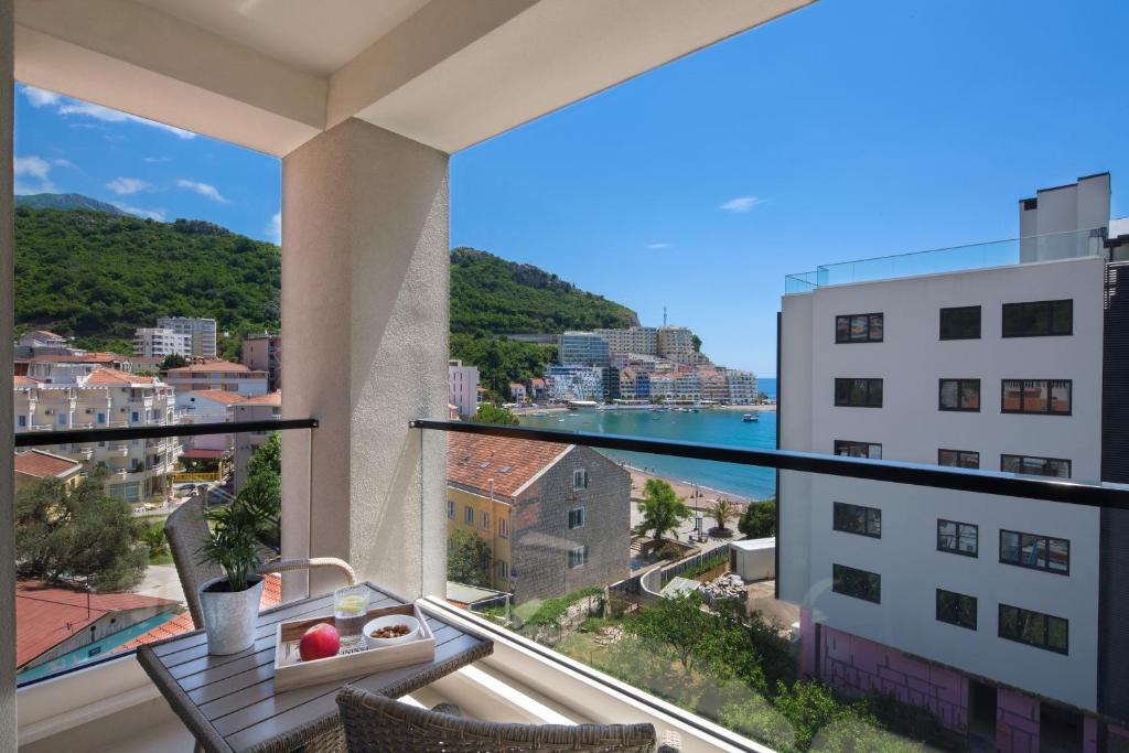 Apartments Djuro Rafailovic — Hotel in Budva