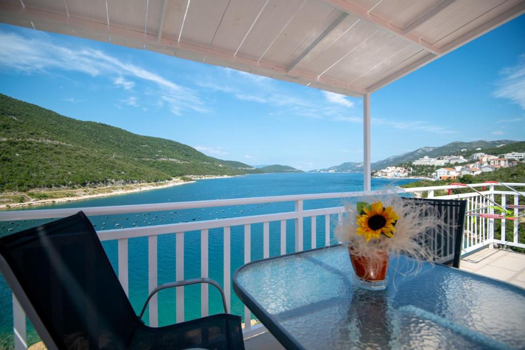 Villa San — Hotel in Neum