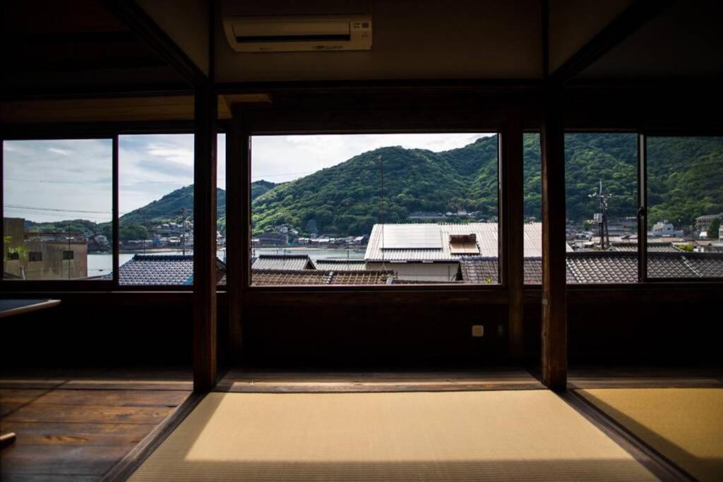 鞆猫庵 Tomo Nyahn photo
