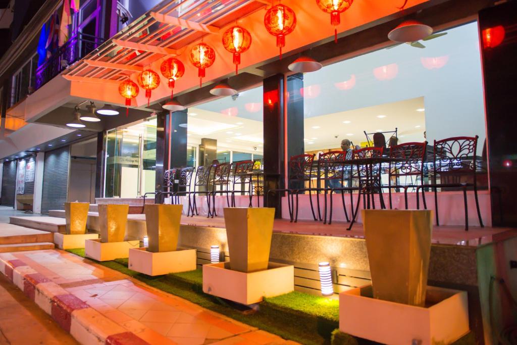 The Holidays Hill betong