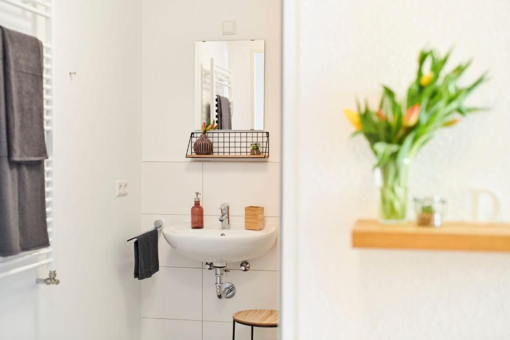 NEU☆Business Apartment☆Messe/Airport☆Tiefgarage photo
