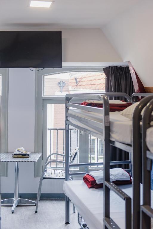 Hostel Warmoes Amsterdam photo