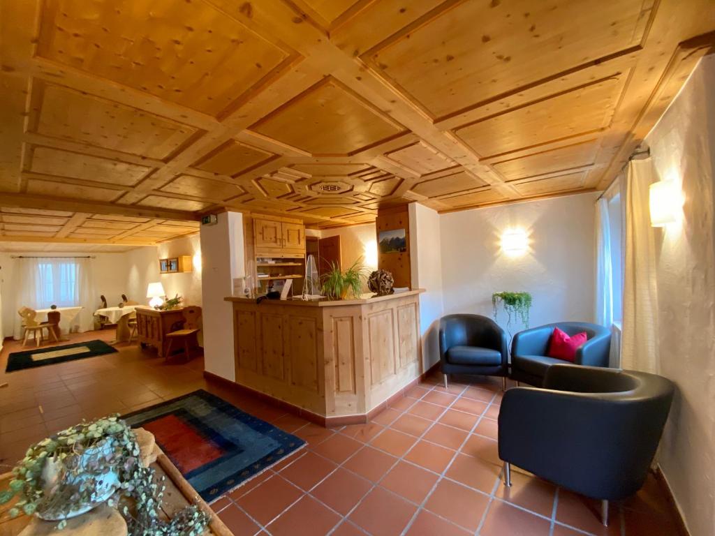 Hotel Engiadina photo