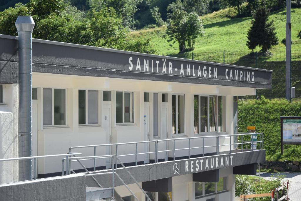 Campingplatz mit Restaurant & Sportarena Leukerbad photo