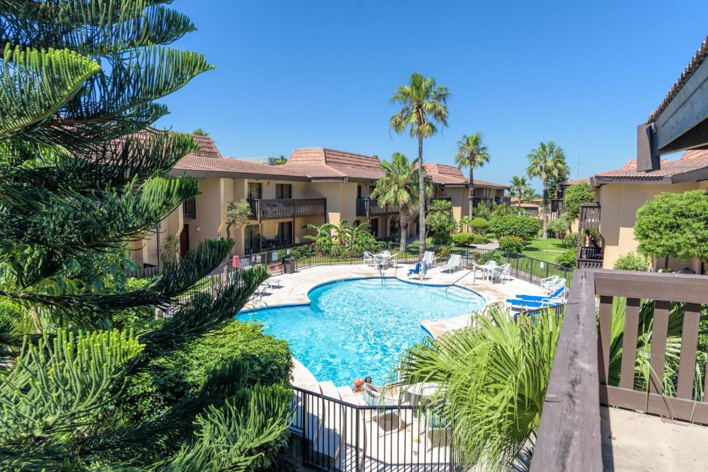 Tiki 215, South Padre Island