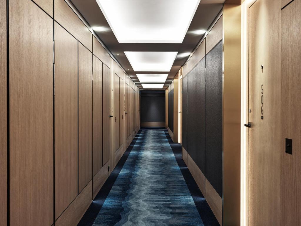 {hotel.hotel_name}