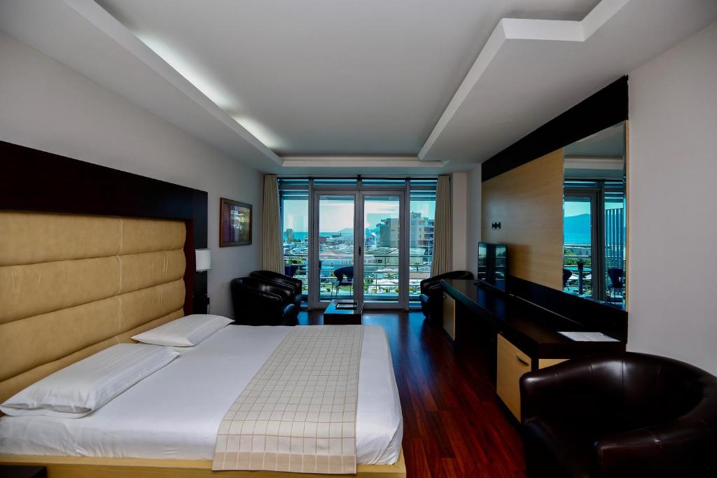 Hotel Vlora International photo