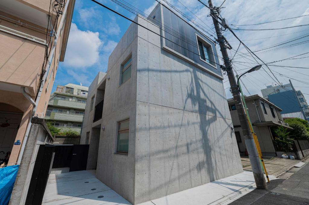 bmj Hyakunincho, Tokio