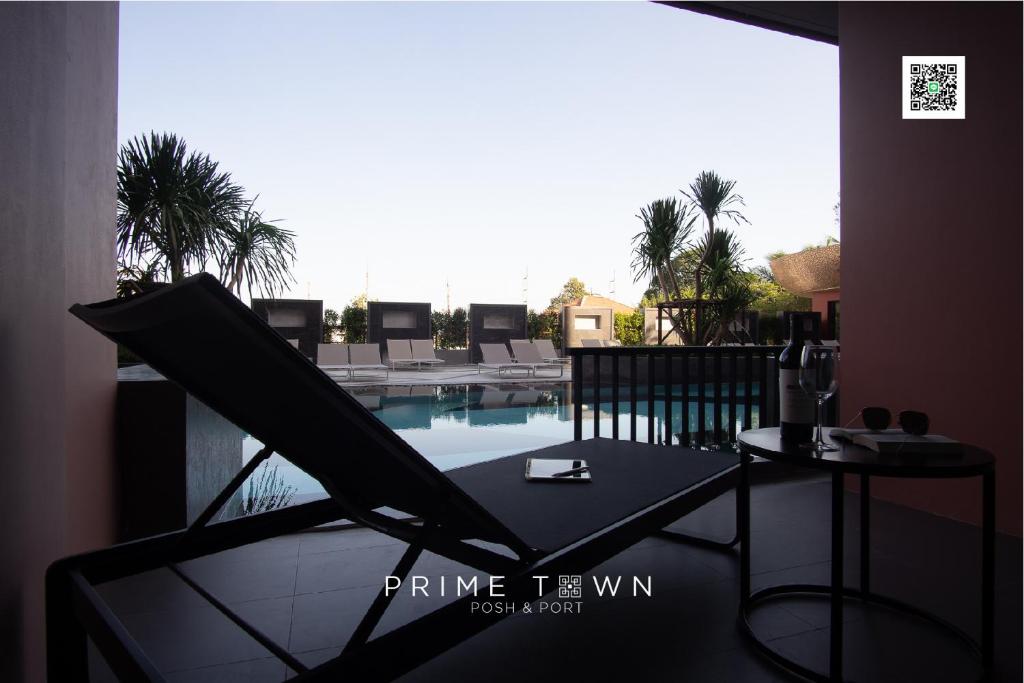 PRIME TOWN - Posh & Port Hotel PHUKET