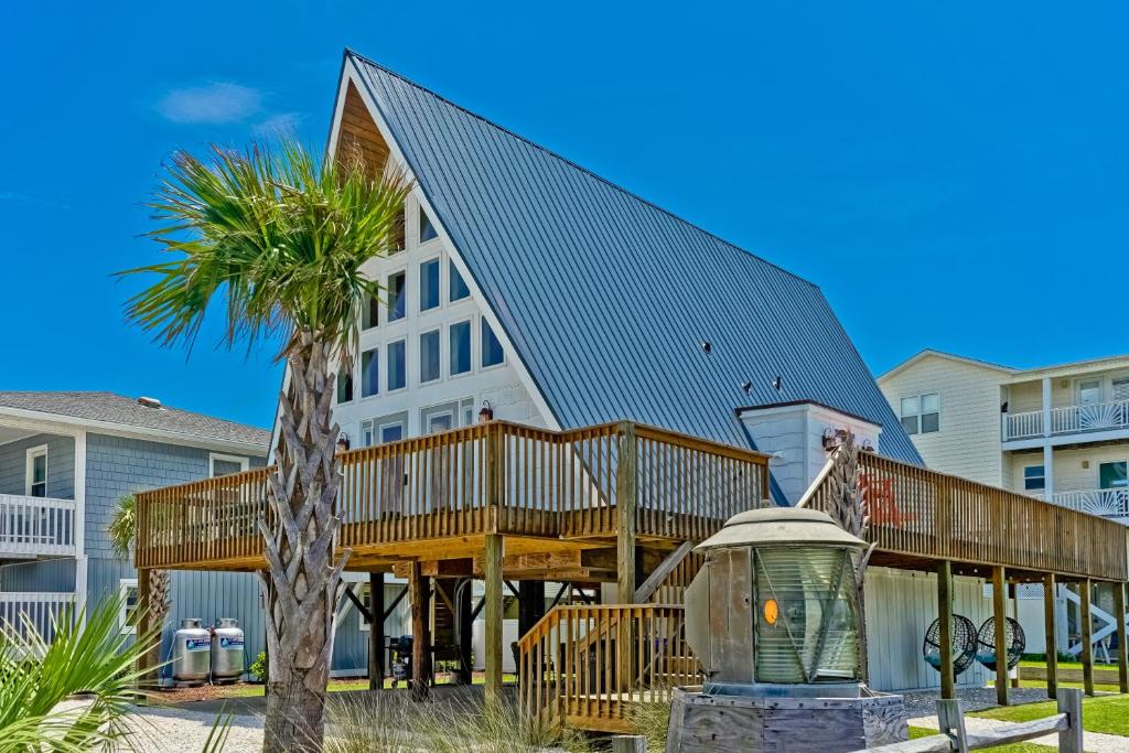 Jinks Creek Corner Unit w/ Pool, 2 Blocks to Beach condo in in in Ocean