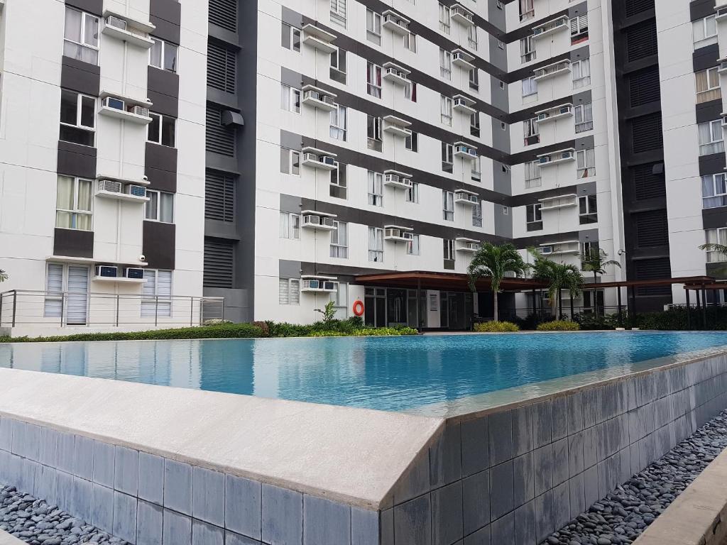 Studio unit at Centrio Tower photo
