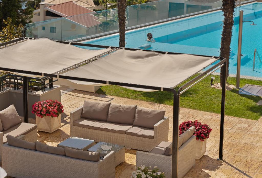 Madeira Panorâmico Hotel — Swimming pool in Funchal, Madeira